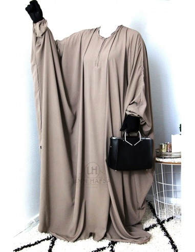 Abaya borboleta Umm Hafsa - Taupe-Abaya borboleta-Maktaba-Ahloulhadith