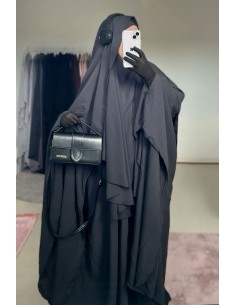 Khimar Malika med keps från... 2